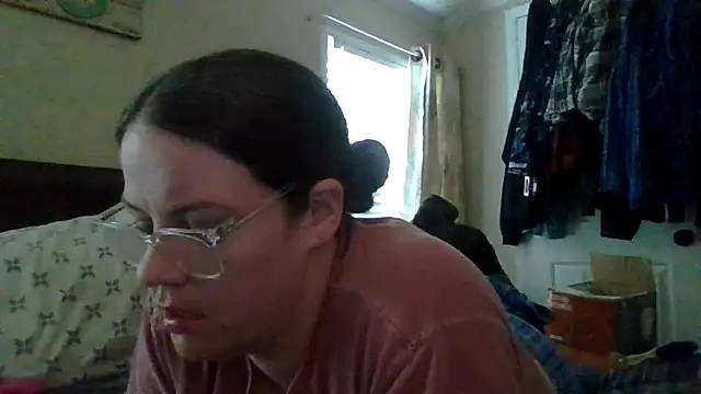 Snapshot of velvetta_ chatting on October 26, 2025, 4:13 pm velvetta  online show from October 26, 2025, 4:13 pm