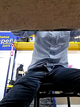 Snapshot of josehot151515 chatting on December 2, 2024, 4:20 pm josehot151515 online show from December 2, 2024, 4:20 pm