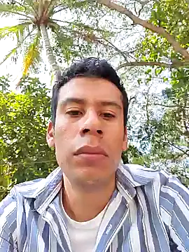 Snapshot of josehot151515 chatting on October 8, 2025, 5:10 pm josehot151515 online show from October 8, 2025, 5:10 pm