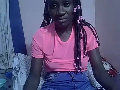Snapshot of Petite_rider chatting on February 3, 2025, 9:39 pm Petite rider online show from February 3, 2025, 9:39 pm