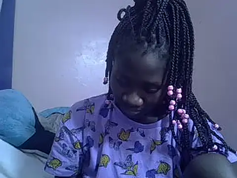 Snapshot of Petite_rider chatting on February 5, 2025, 4:06 am Petite rider online show from February 5, 2025, 4:06 am