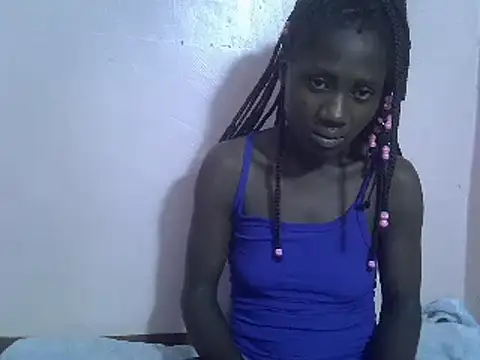 Snapshot of Petite_rider chatting on February 7, 2025, 6:45 pm Petite rider online show from February 7, 2025, 6:45 pm