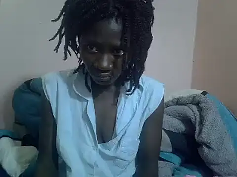 Snapshot of Petite_rider chatting on March 17, 2025, 6:29 am Petite rider online show from March 17, 2025, 6:29 am