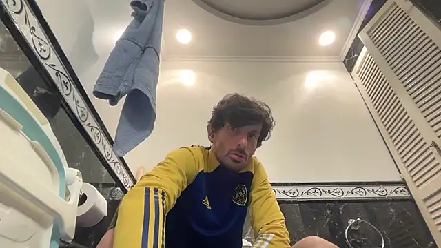 nicolaaaaas online show from March 26, 2026, 12:39 am