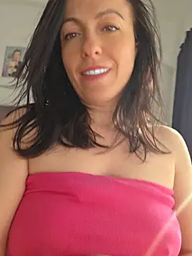 lovewildguy1 online show from May 16, 2026, 4:42 am