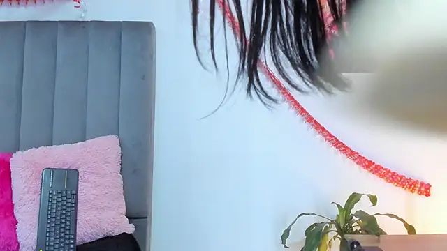 bathory vamps online show from February 15, 2025, 1:38 pm