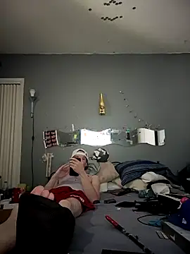 Snapshot of gifted723 chatting on October 19, 2025, 4:35 am gifted723 online show from October 19, 2025, 4:35 am