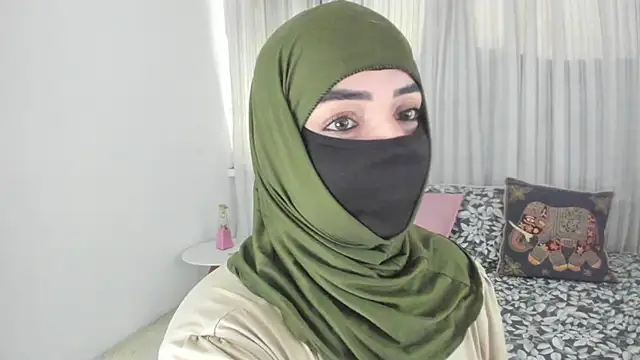 Uzra hayed online show from April 27, 2026, 2:04 pm