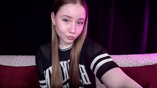 Snapshot of SindiWatsoon chatting on January 18, 2025, 12:47 pm SindiWatsoon online show from January 18, 2025, 12:47 pm