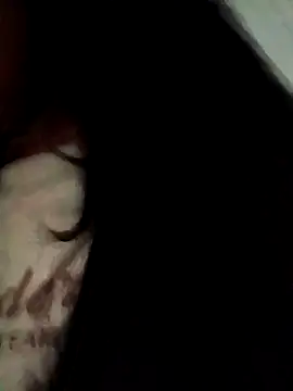 VictoireFeller online show from April 4, 2026, 4:33 am