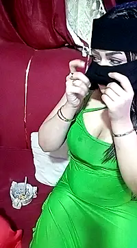 Snapshot of Meral1 chatting on February 13, 2025, 10:00 pm Meral1 online show from February 13, 2025, 10:00 pm