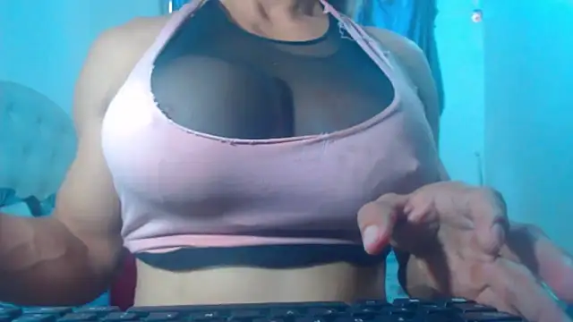 Snapshot of DanielaMuscleTS chatting on March 3, 2026, 6:36 pm DanielaMuscleTS online show from March 3, 2026, 6:36 pm