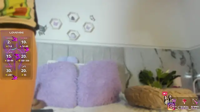 christal cutee online show from February 9, 2026, 3:32 am