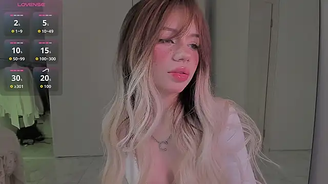 KellyBarton online show from November 17, 2025, 9:09 pm