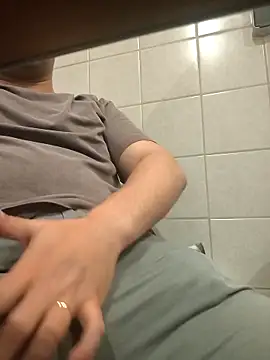 onbifeet online show from April 15, 2026, 12:45 pm