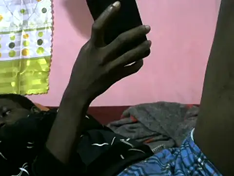 Snapshot of Bigras0011 chatting on January 2, 2025, 3:48 am Bigras0011 online show from January 2, 2025, 3:48 am