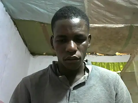 Snapshot of Bigras0011 chatting on September 23, 2025, 4:37 am Bigras0011 online show from September 23, 2025, 4:37 am