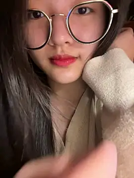 Krixxi22 online show from February 13, 2026, 6:48 pm