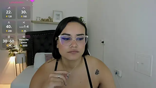 zoe danae  online show from January 24, 2025, 12:10 pm