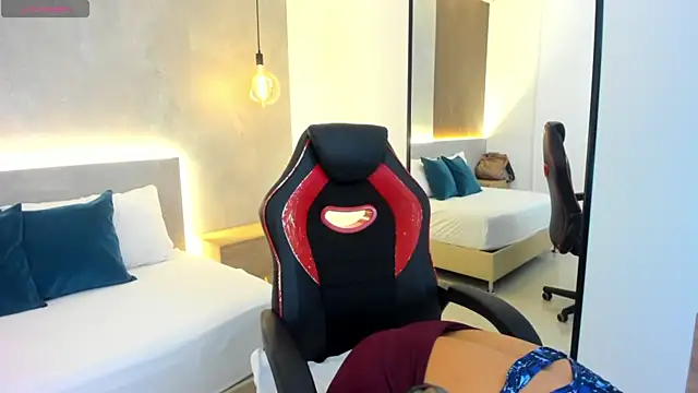 zoe danae  online show from January 8, 2026, 12:07 pm