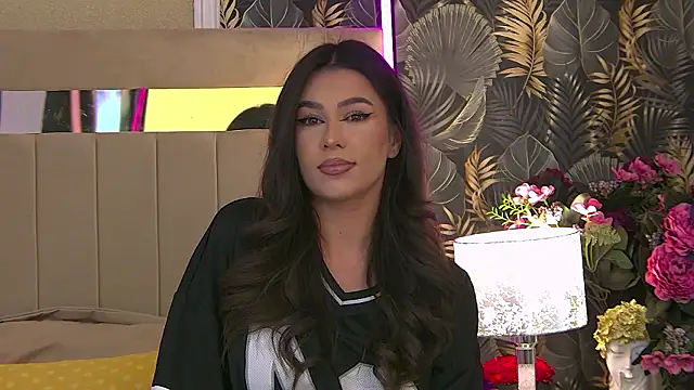 Snapshot of reyabaines chatting on March 4, 2026, 4:46 pm reyabaines online show from March 4, 2026, 4:46 pm