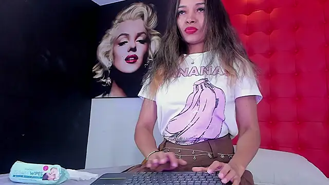 Snapshot of Daliana_Beck chatting on June 2, 2026, 12:29 pm Daliana Beck online show from June 2, 2026, 12:29 pm