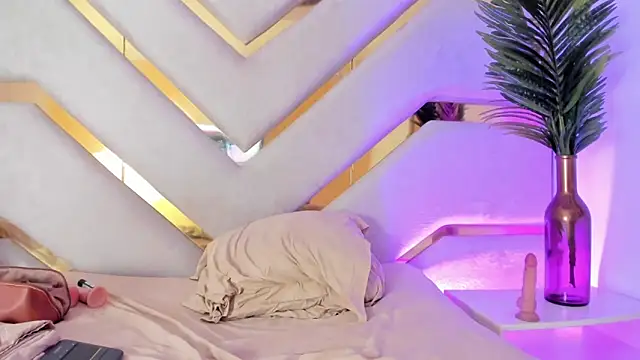 AilynMiller online show from January 23, 2025, 9:39 pm