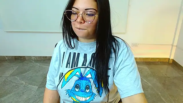 martinna tay online show from March 17, 2025, 6:18 am