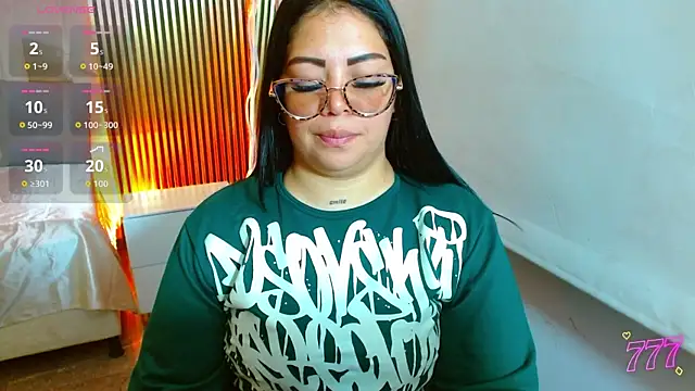 Snapshot of martinna_tay chatting on July 10, 2026, 3:22 am martinna tay online show from July 10, 2026, 3:22 am