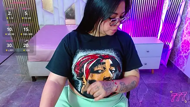 Snapshot of martinna_tay chatting on July 13, 2026, 3:31 am martinna tay online show from July 13, 2026, 3:31 am