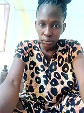 LOVELY-2BERRY online show from February 13, 2026, 5:03 am