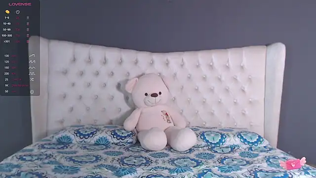Snapshot of nichole_bree_ chatting on January 10, 2025, 6:17 pm nichole bree  online show from January 10, 2025, 6:17 pm