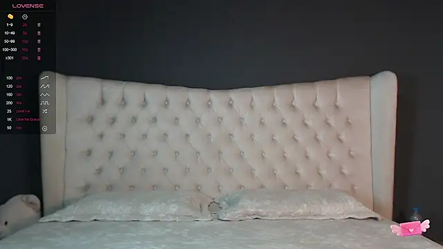 Snapshot of nichole_bree_ chatting on January 20, 2025, 11:24 am nichole bree  online show from January 20, 2025, 11:24 am