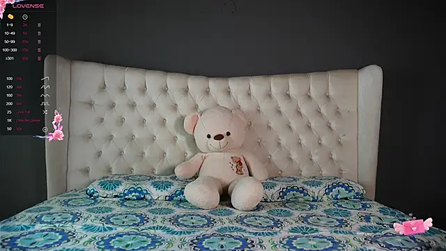 Snapshot of nichole_bree_ chatting on March 10, 2025, 7:18 pm nichole bree  online show from March 10, 2025, 7:18 pm