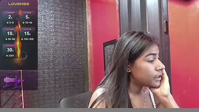 Snapshot of Rubi_boobs_ chatting on September 17, 2025, 2:52 pm Rubi boobs online show from September 17, 2025, 2:52 pm