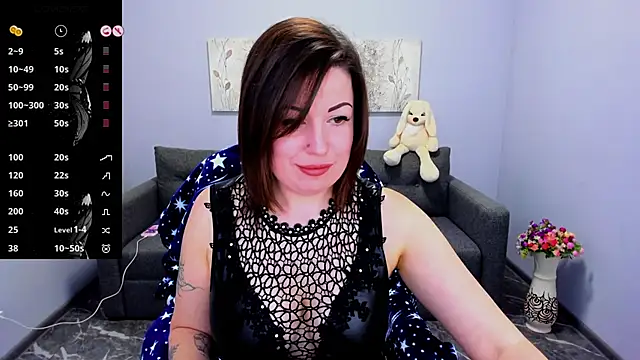 Emily Midlton online show from October 11, 2025, 7:18 am