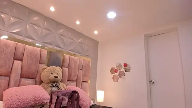 Charlotte Ice1 online show from March 13, 2026, 4:02 pm