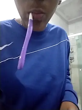 Snapshot of -_Anny_- chatting on November 7, 2025, 6:46 am - Anny - online show from November 7, 2025, 6:46 am