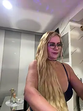 Snapshot of LARIANA_RIVERA23 chatting on February 11, 2026, 8:41 am LARIANA RIVERA23 online show from February 11, 2026, 8:41 am