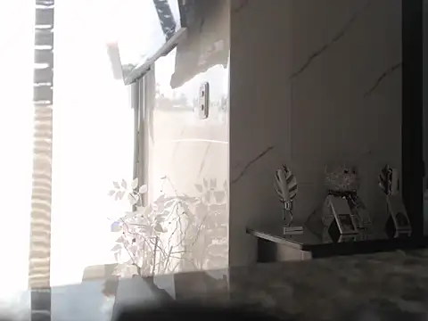 Snapshot of LARIANA_RIVERA23 chatting on February 16, 2026, 2:02 pm LARIANA RIVERA23 online show from February 16, 2026, 2:02 pm