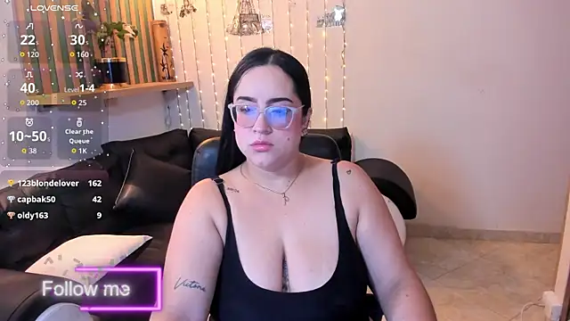 Snapshot of Sofiia_davis23 chatting on May 8, 2026, 2:00 pm Sofiia davis23 online show from May 8, 2026, 2:00 pm