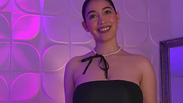 Amy Sin online show from February 3, 2025, 3:27 pm