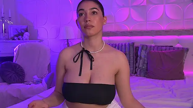 Amy Sin online show from February 3, 2025, 7:31 pm