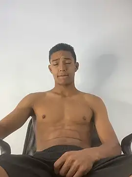 Demiansteven2 online show from February 4, 2026, 3:29 pm