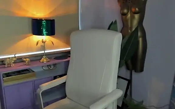 Snapshot of sarah_perfect chatting on October 5, 2025, 1:53 pm sarah perfect online show from October 5, 2025, 1:53 pm