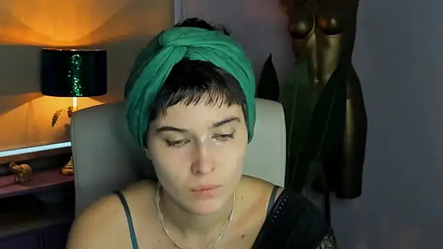 Snapshot of sarah_perfect chatting on October 6, 2025, 1:19 pm sarah perfect online show from October 6, 2025, 1:19 pm