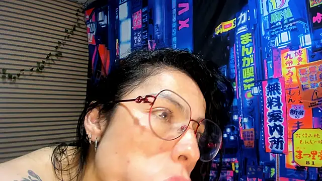 rosse 2504 online show from March 4, 2025, 9:00 pm