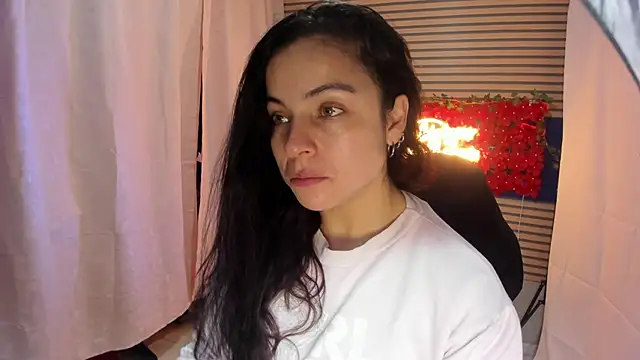 rosse 2504 online show from November 26, 2025, 5:14 pm