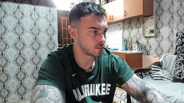 Jonmusclemaster online show from December 4, 2025, 8:50 pm