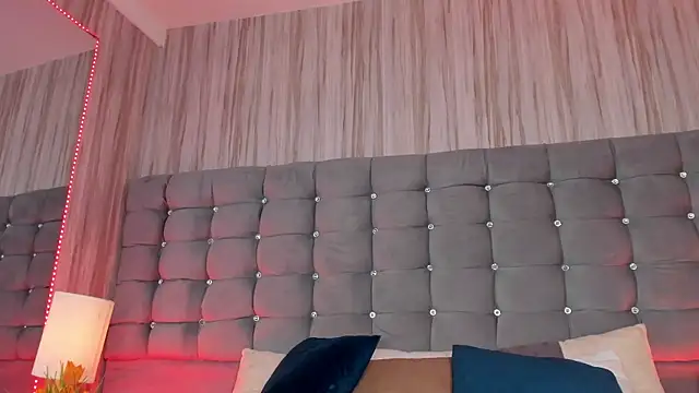 Poacahontasfg online show from October 26, 2025, 4:07 am